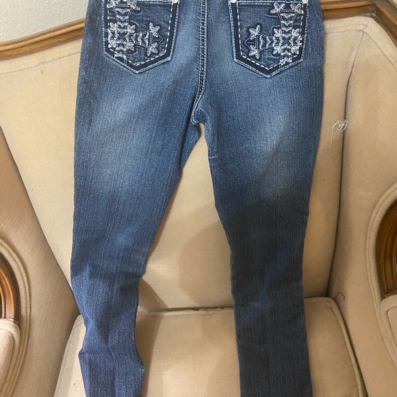 Jeans - Picture 2 of 3